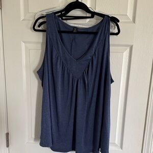 SHEIN Navy Blue V-Neck Tank Top